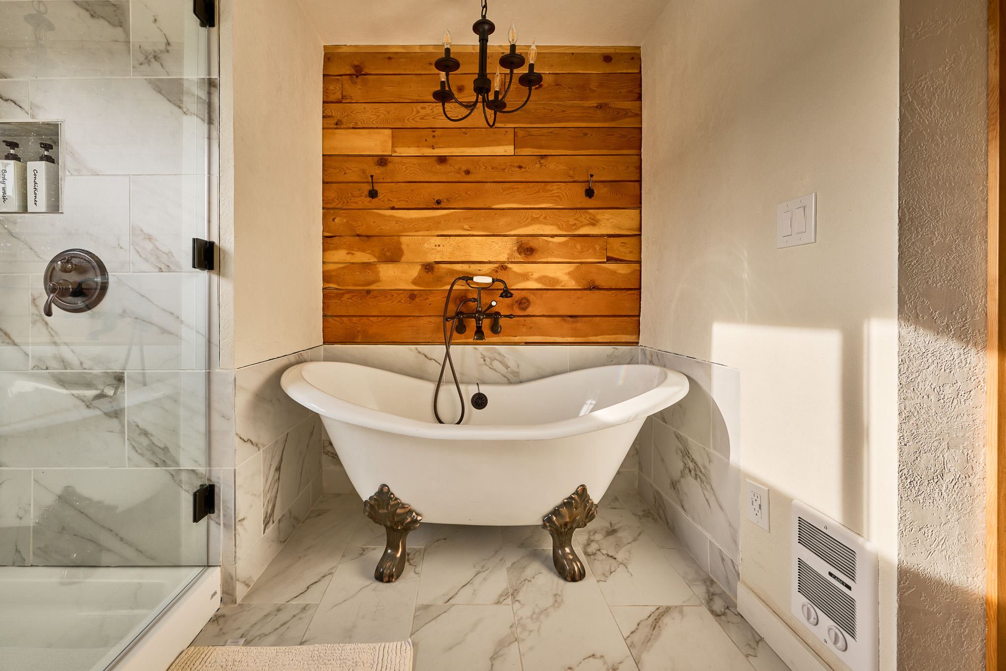 Primary ensuite, clawfoot tub